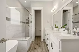 7705 Kivu Ln, Houston, TX 77055 - Photo 9