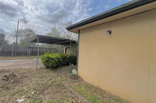 1042 Marcolin St, Houston, TX 77088 - Photo 23