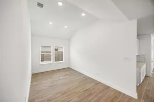 646 Escondido Dr, Dayton, TX 77535 - Photo 13