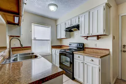 9742 Charmont Road, La Porte, TX 77571 - Photo 11