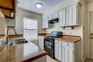 9742 Charmont Rd, La Porte, TX 77571 - Photo 11