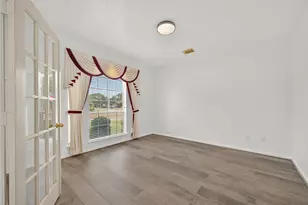 2103 5 Iron Dr, Houston, TX 77089 - Photo 5