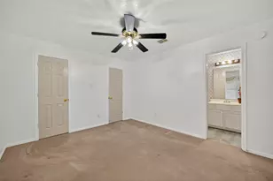 2103 5 Iron Dr, Houston, TX 77089 - Photo 33