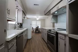 1025 N Meyer St, Sealy, TX 77474 - Photo 9