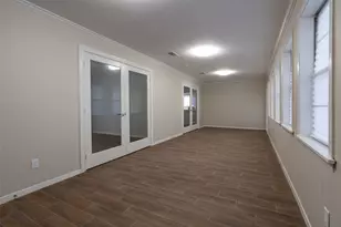 1025 N Meyer St, Sealy, TX 77474 - Photo 33