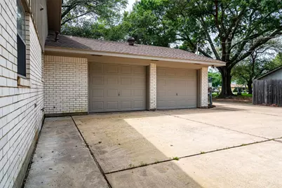 1025 N Meyer Street, Sealy, TX 77474 - Photo 23