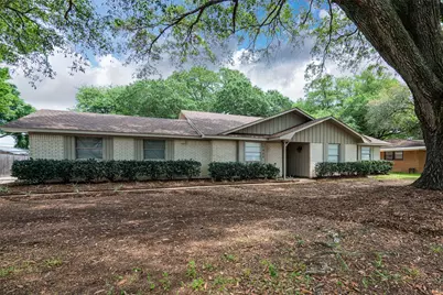 1025 N Meyer Street, Sealy, TX 77474 - Photo 11