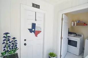 219 W 30th St, Houston, TX 77018 - Photo 17