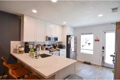 219 W 30th Street, Houston, TX 77018 - Photo 9