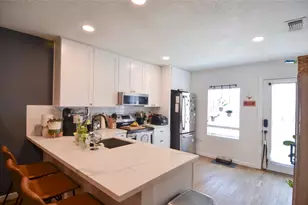 219 W 30th St, Houston, TX 77018 - Photo 9