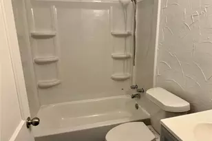 5326 Wenda St, Houston, TX 77033 - Photo 5