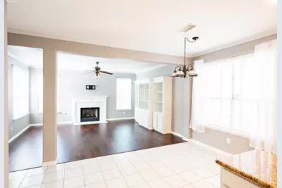 22 S Lace Arbor Drive, The Woodlands, TX 77382 - Photo 9