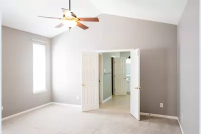 22 S Lace Arbor Drive, The Woodlands, TX 77382 - Photo 11