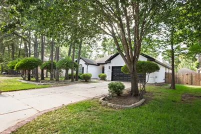 22 S Lace Arbor Drive, The Woodlands, TX 77382 - Photo 1