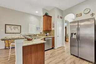 5011 Gulf Stream Ln, Bacliff, TX 77518 - Photo 9