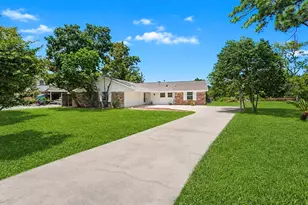 626 Shoreacres Blvd, Shoreacres, TX 77571 - Photo 1