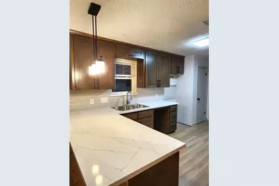 4906 Valley View Drive, La Porte, TX 77571 - Photo 5