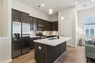 126 Knightsbridge Park Ln, Houston, TX 77018 - Photo 5