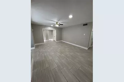 12633 Memorial Drive #142, Houston, TX 77024 - Photo 15