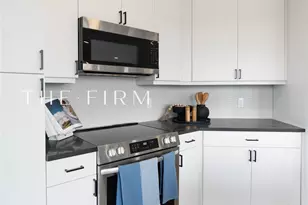 3001 W 11th St, Houston, TX 77008 - Photo 3