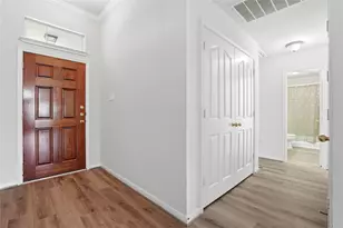 16106 Saxon Hollow Ln, Houston, TX 77084 - Photo 5