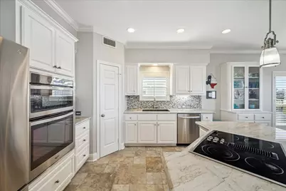 519 Westerly Drive, Tiki Island, TX 77554 - Photo 15