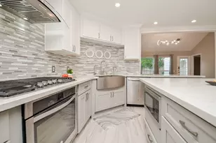 2119 Glen Knoll Dr, Houston, TX 77077 - Photo 19