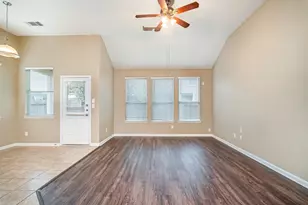 12919 Palm Leaf Ct, Houston, TX 77044 - Photo 11