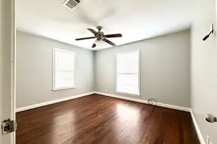 6637 Lozier St, Houston, TX 77021 - Photo 9