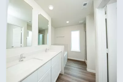 15615 Coneflower Hills Drive, Houston, TX 77090 - Photo 15