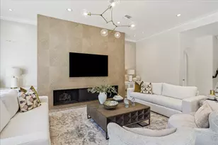 608 Little John Ln, Houston, TX 77024 - Photo 15