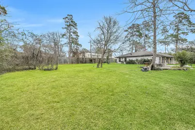 222 Hillcrest Drive, Conroe, TX 77303 - Photo 5