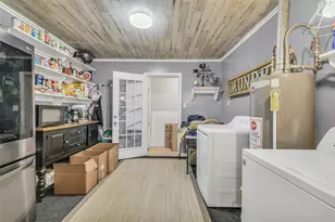 222 Hillcrest Dr, Conroe, TX 77303 - Photo 19