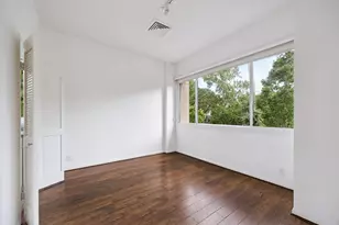 49 Briar Hollow Ln, Houston, TX 77027 - Photo 5