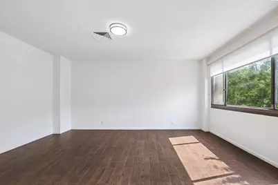 49 Briar Hollow Lane #101, Houston, TX 77027 - Photo 3