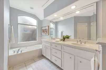 2421 Baycrest Drive, Houston, TX 77058 - Photo 25
