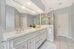 2421 Baycrest Dr, Houston, TX 77058 - Photo 27