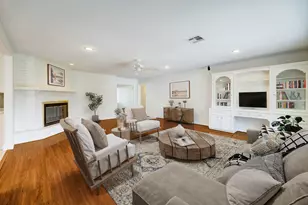 14527 Kellywood Ln, Houston, TX 77079 - Photo 9