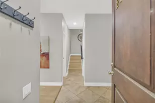 271 Litchfield Ln, Houston, TX 77024 - Photo 3