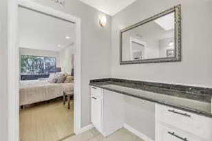 271 Litchfield Ln, Houston, TX 77024 - Photo 19