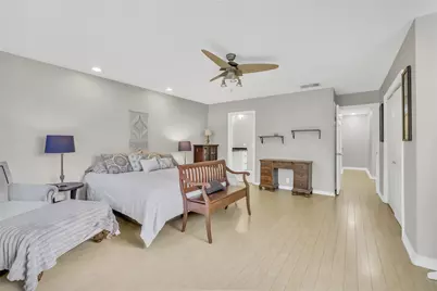 271 Litchfield Lane, Houston, TX 77024 - Photo 17