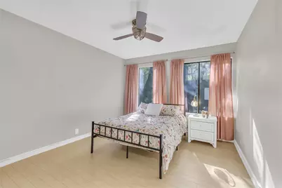 271 Litchfield Lane, Houston, TX 77024 - Photo 21