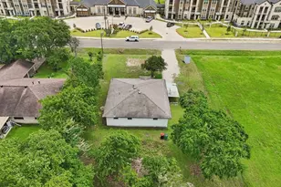 906 S Rd, Baytown, TX 77521 - Photo 31