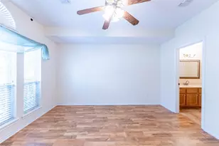 4802 Treadgold Ln, Bryan, TX 77802 - Photo 13