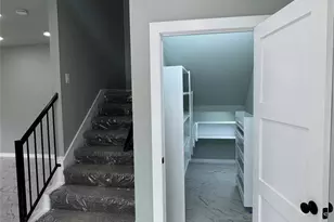 121 S 10th St, Conroe, TX 77301 - Photo 3