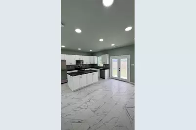 121 S 10th Street #A, Conroe, TX 77301 - Photo 7