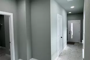 121 S 10th St, Conroe, TX 77301 - Photo 9