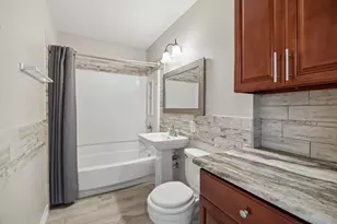 10702 Duncum St, Houston, TX 77013 - Photo 9
