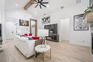 1040 S 13th St, Aransas Pass, TX 78336 - Photo 5