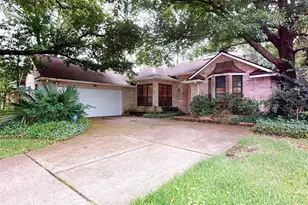 2611 Brookdale Dr, Houston, TX 77339 - Photo 1